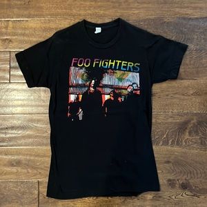 Women’s Foo Fighters Tshirt Size S